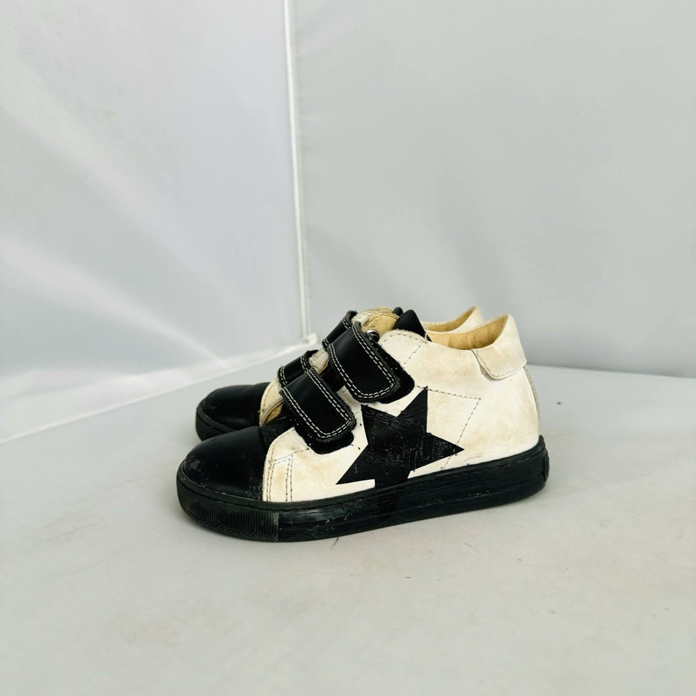 Falcotto Venus VL Kids Shoes with Black Star Design and Adjustable Straps Size 8